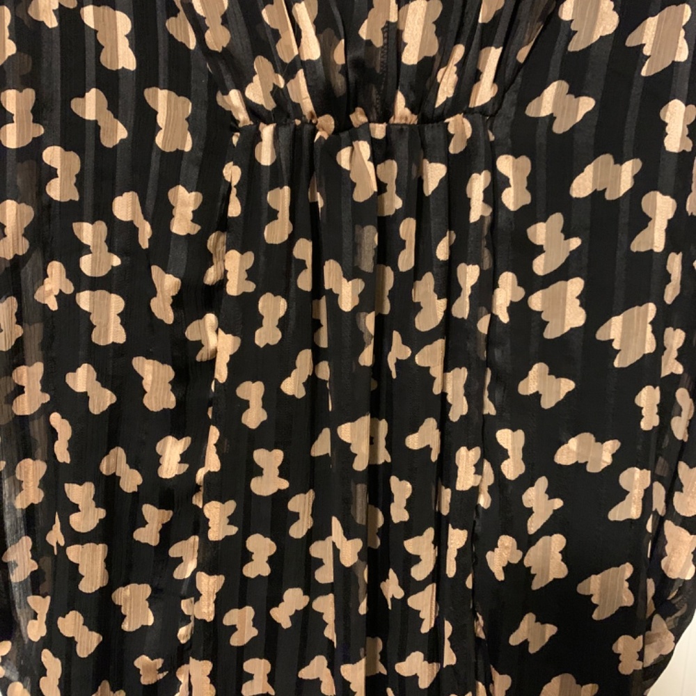 Ladies Dress - Picture 2 of 3